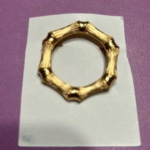 Goldtone brooch